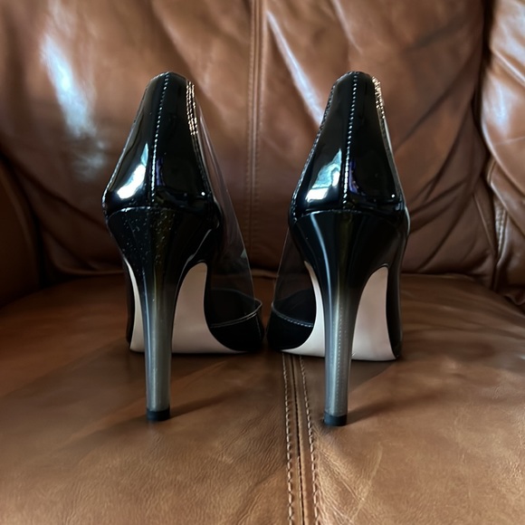 Brand New Good American by Khloe Kardashian, Black Cinderella pumps, size 7. - Picture 3 of 10